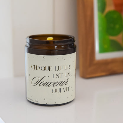 Bougie Chaque lueur est un souvenir qui vit